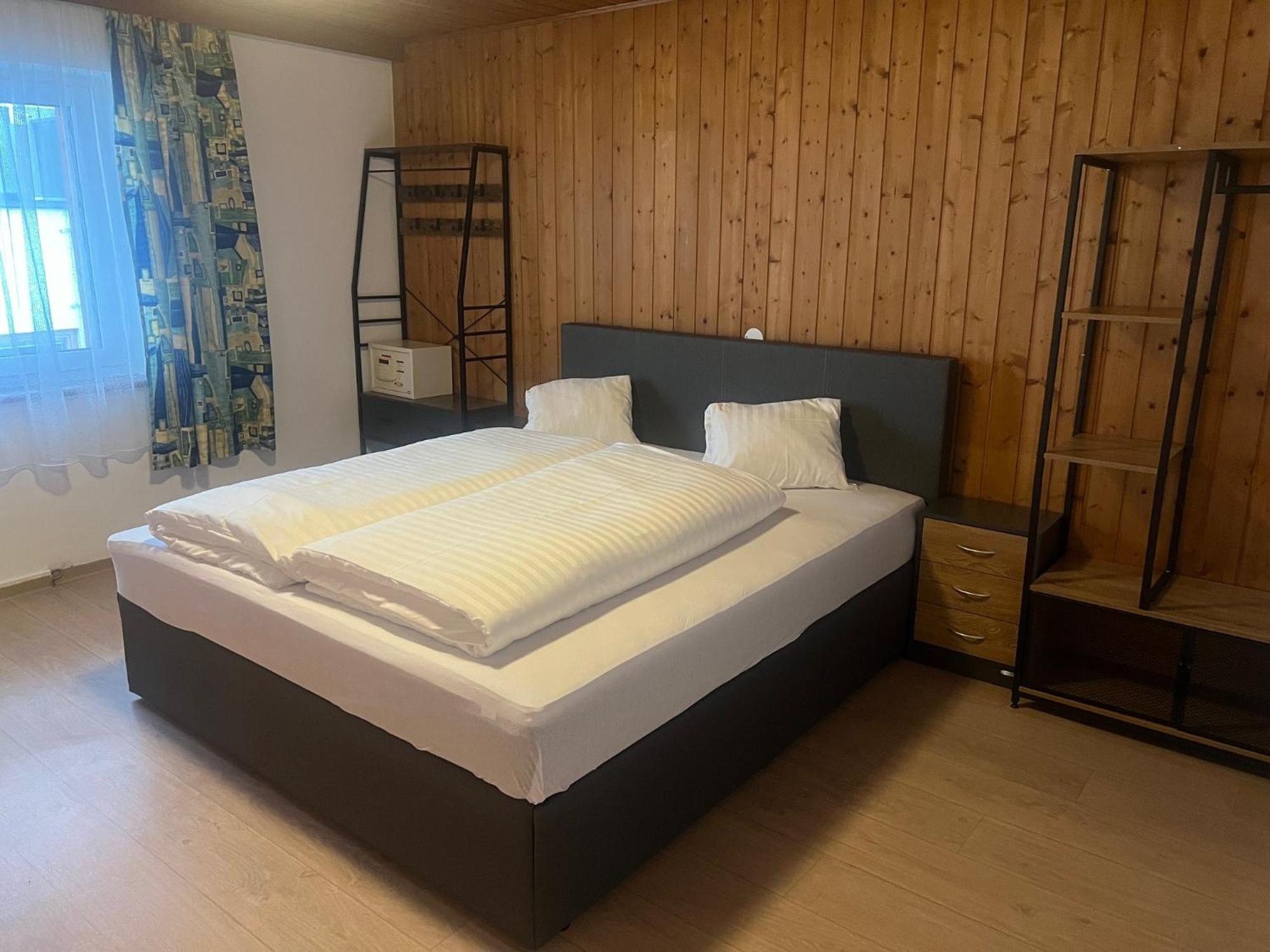 Intown Apartment Schmiede ซาลบาคฮินเทอร์เกลมม์ ภายนอก รูปภาพ