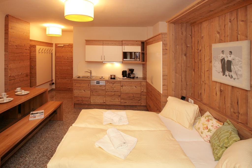 Intown Apartment Schmiede ซาลบาคฮินเทอร์เกลมม์ ภายนอก รูปภาพ