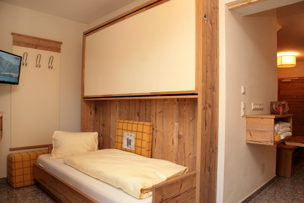 Intown Apartment Schmiede ซาลบาคฮินเทอร์เกลมม์ ภายนอก รูปภาพ